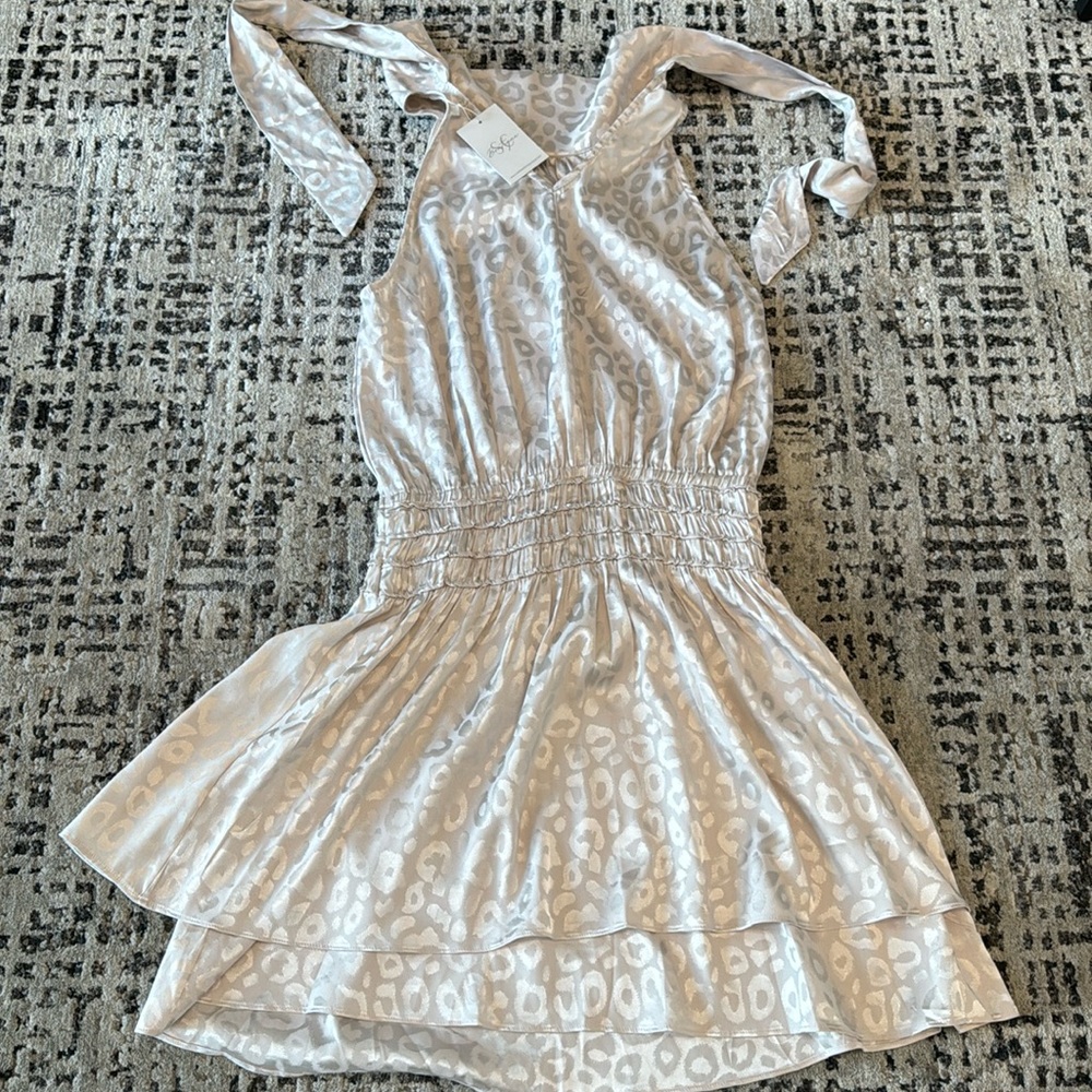 Light pinky leopard print dress